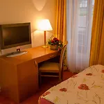 Communale A L'union Hotel Gilly