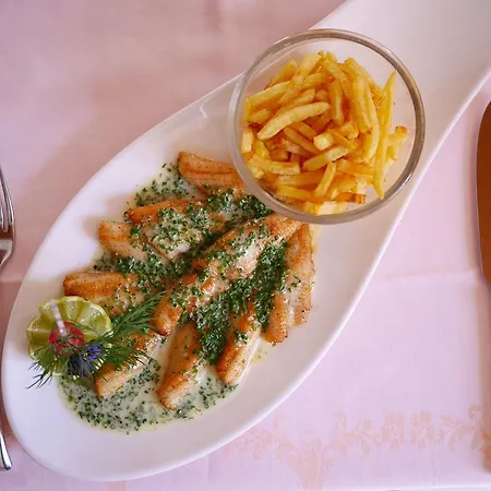 Communale A L'union 3* Gilly