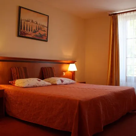 Communale A L'union Hotel Gilly