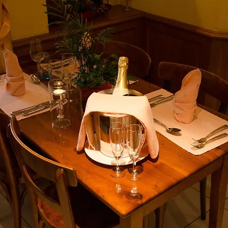 Communale A L'union Hotel 3*