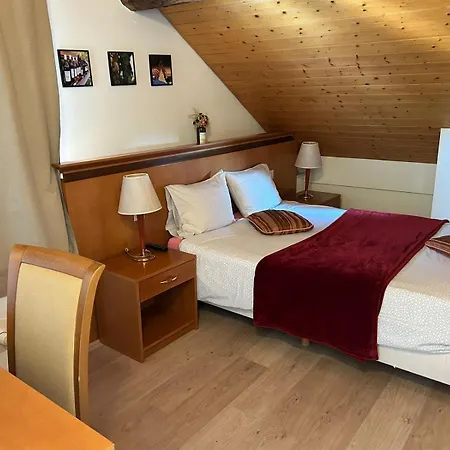 Communale A L'union Hotell Gilly