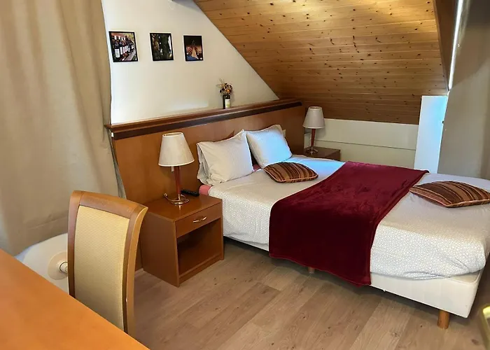 Communale A L'union Hotell Gilly