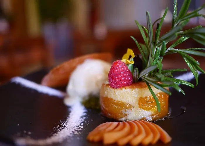 Communale A L'union Hotell 3*